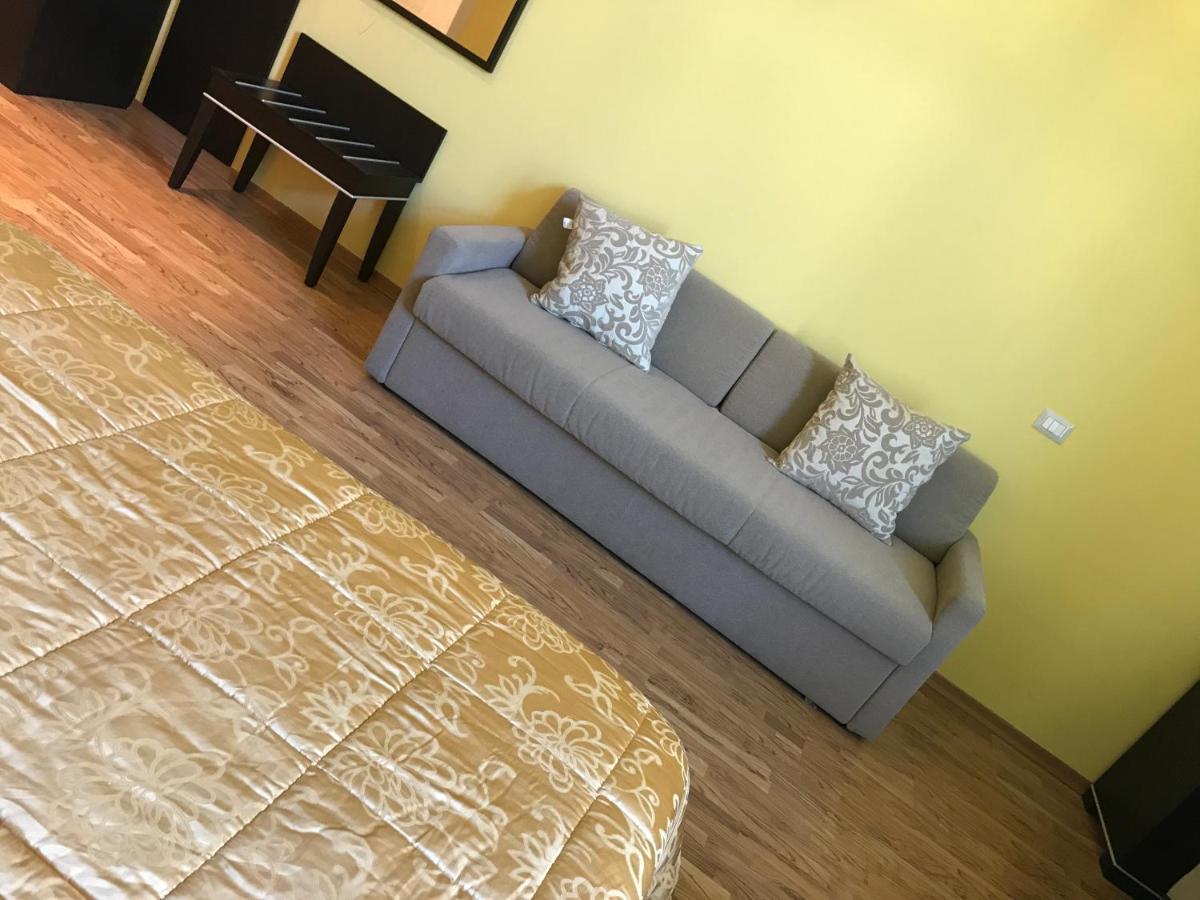 Hotel Villa Cinzia Villanova Mondovi ภายนอก รูปภาพ