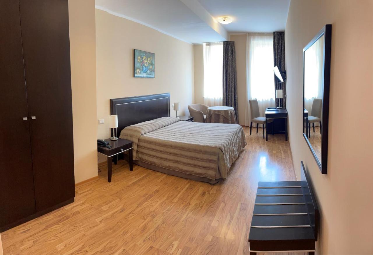Hotel Villa Cinzia Villanova Mondovi ภายนอก รูปภาพ