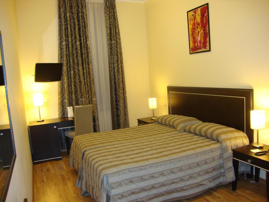 Hotel Villa Cinzia Villanova Mondovi ห้อง รูปภาพ
