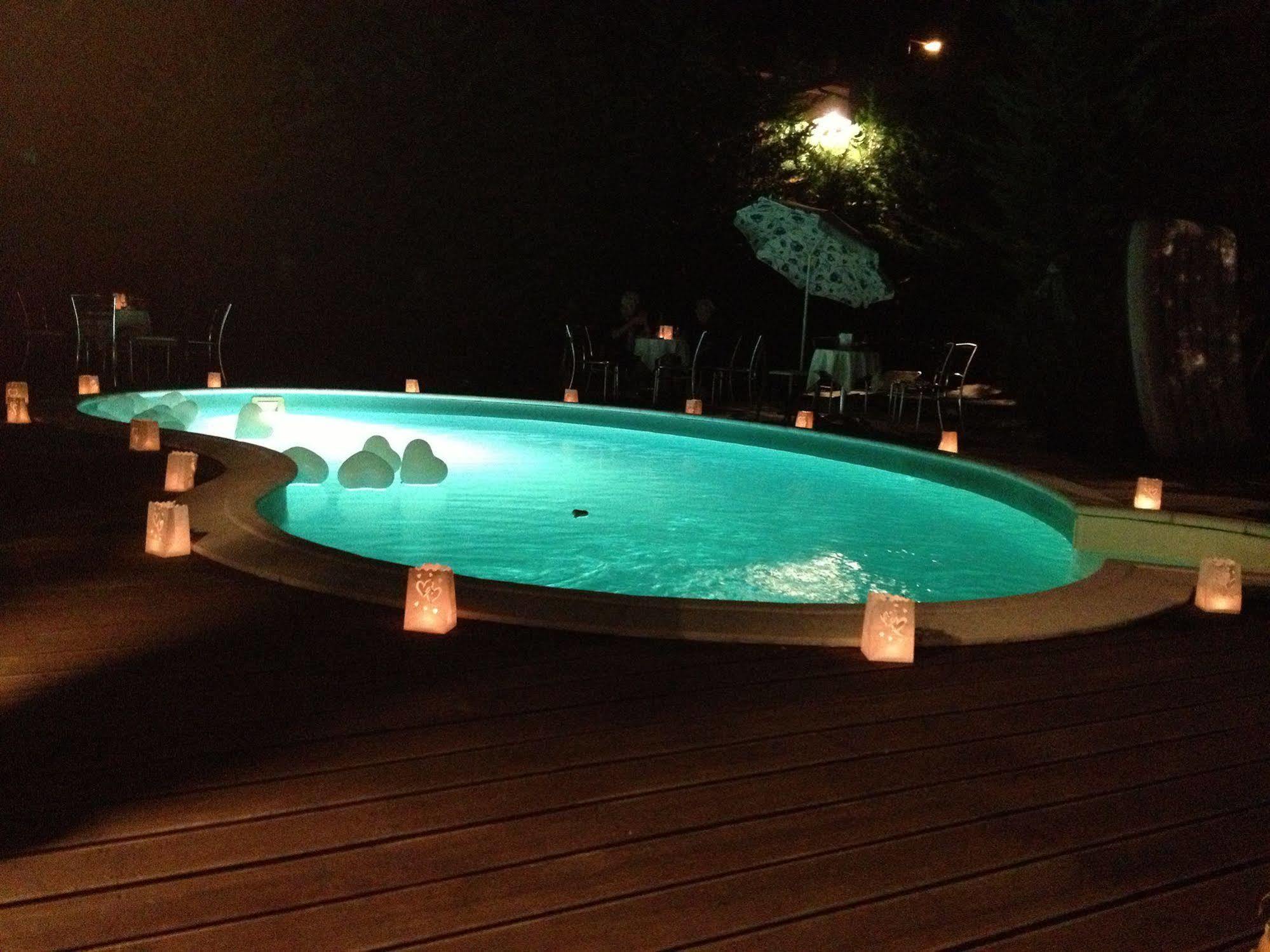 Hotel Villa Cinzia Villanova Mondovi ภายนอก รูปภาพ