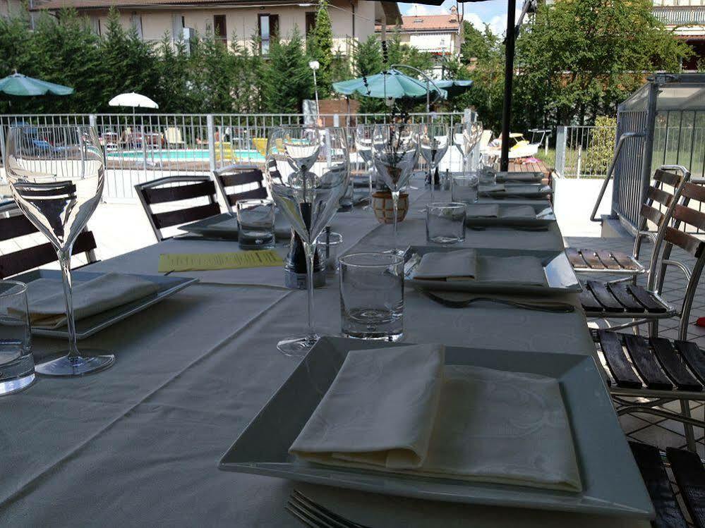 Hotel Villa Cinzia Villanova Mondovi ภายนอก รูปภาพ