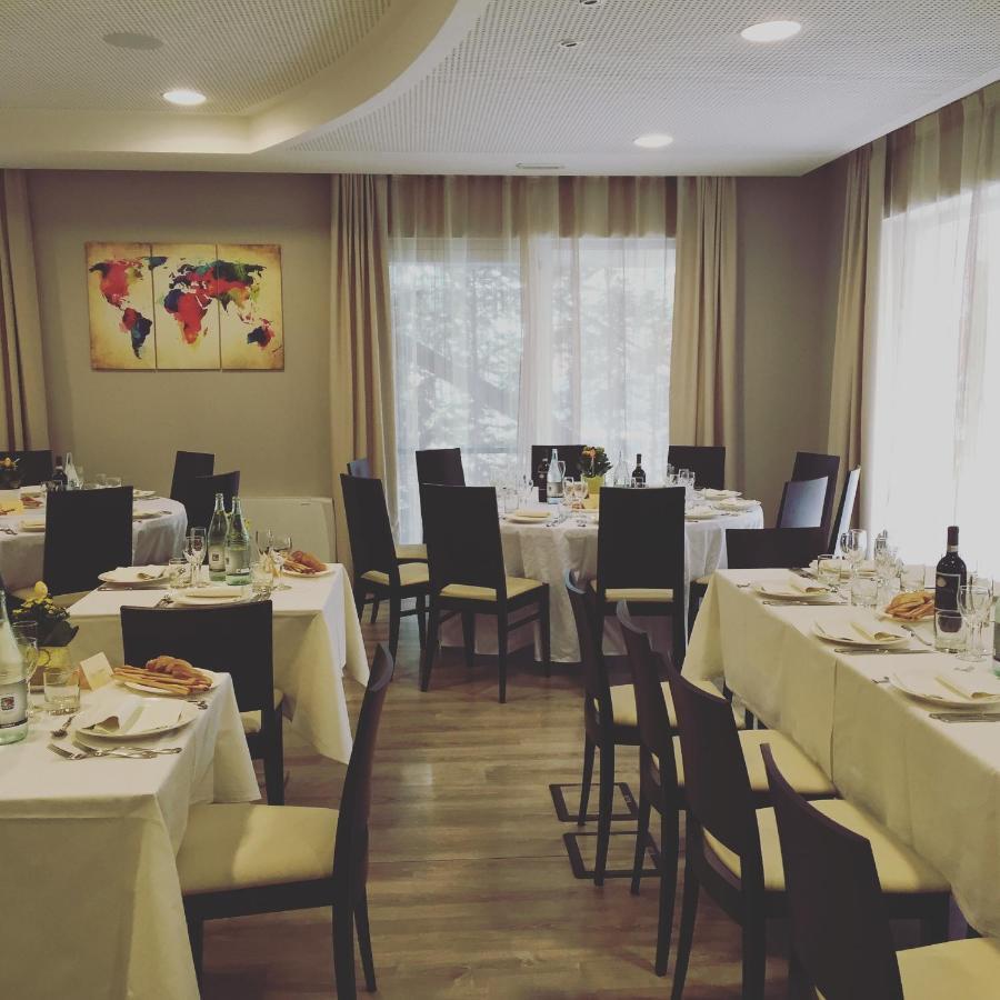Hotel Villa Cinzia Villanova Mondovi ภายนอก รูปภาพ